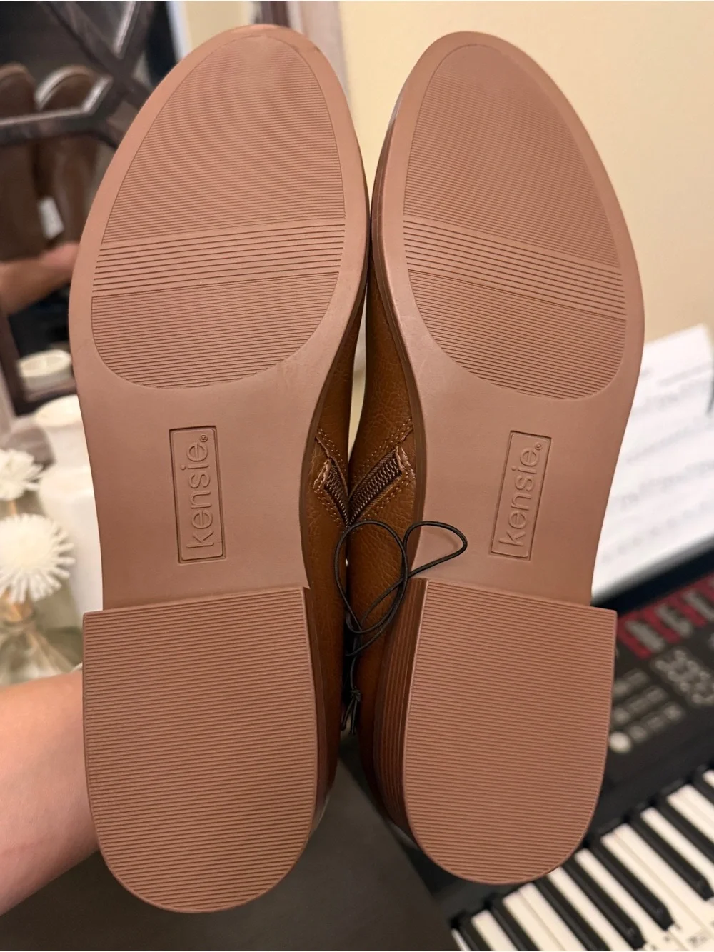 Kensie Sammy Tan Brown Low Heel Ankle Booties Womens 8.5 NWT